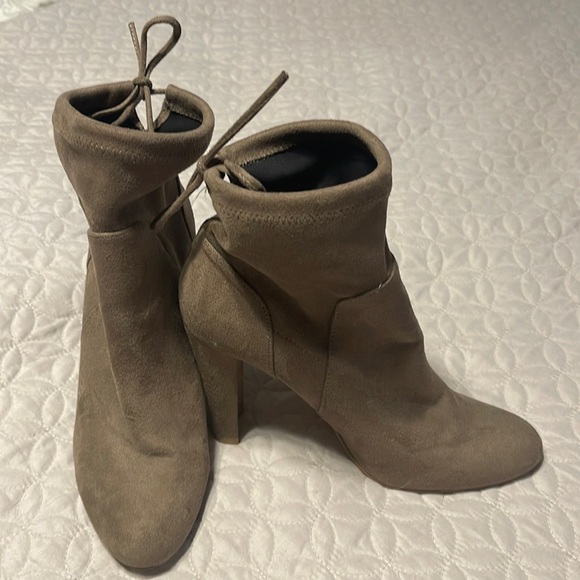 Charles David Shoes - Suede size 7 charles david boots worn a few times in great condition